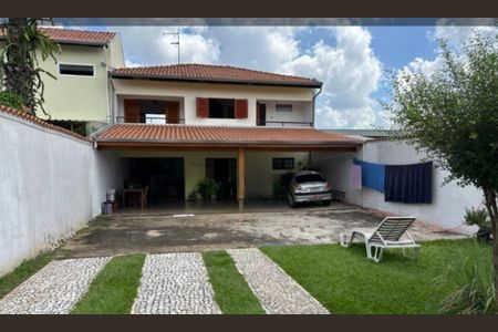 Casa à venda com 170m², 3 quartos e 5 vagas Casa à venda com 170m², 3 quartos e 5 vagasFoto 02