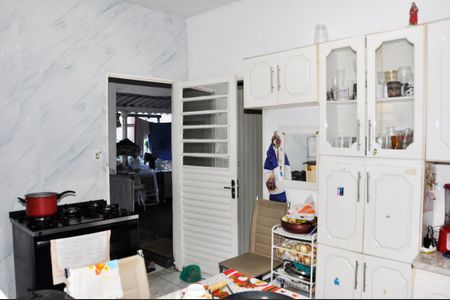 Casa à venda com 250m², 2 quartos e 3 vagas Casa à venda com 250m², 2 quartos e 3 vagasCozinha