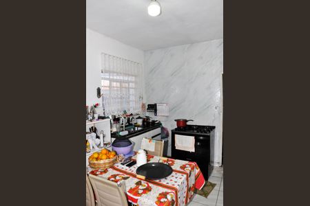 Casa à venda com 250m², 2 quartos e 3 vagas Casa à venda com 250m², 2 quartos e 3 vagasCozinha