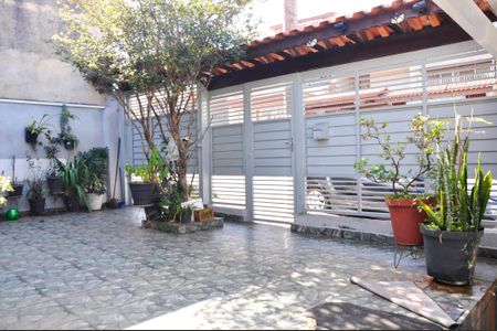 Casa à venda com 250m², 2 quartos e 3 vagas Casa à venda com 250m², 2 quartos e 3 vagasÁrea comum