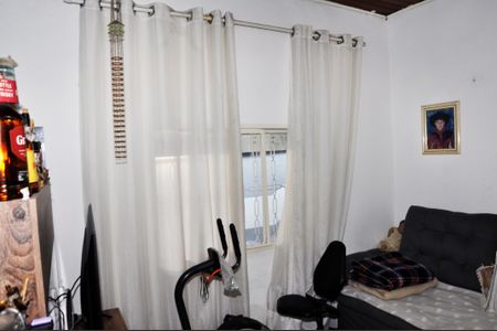 Casa à venda com 250m², 2 quartos e 3 vagas Casa à venda com 250m², 2 quartos e 3 vagasSala