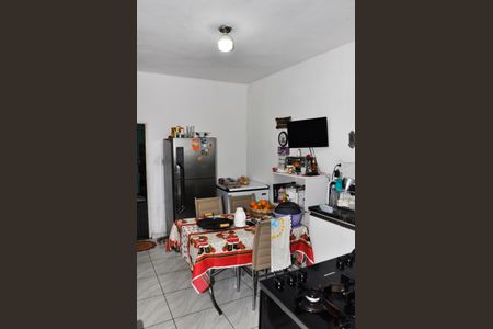 Casa à venda com 250m², 2 quartos e 3 vagas Casa à venda com 250m², 2 quartos e 3 vagasCozinha