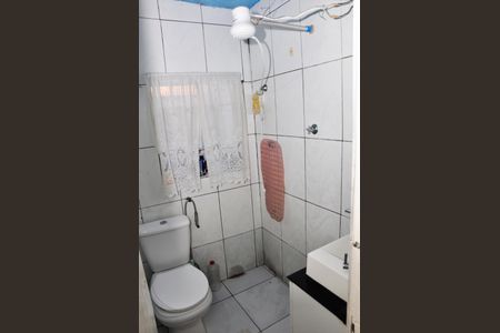 Casa à venda com 250m², 2 quartos e 3 vagas Casa à venda com 250m², 2 quartos e 3 vagas Banheiro Social