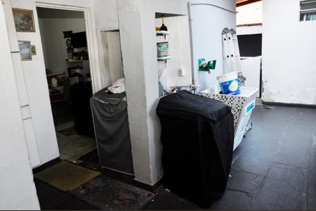 Casa à venda com 250m², 2 quartos e 3 vagas Casa à venda com 250m², 2 quartos e 3 vagasÁrea de Serviço