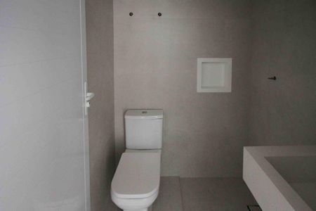 Apartamento à venda com 154m², 3 quartos e 2 vagas Apartamento à venda com 154m², 3 quartos e 2 vagasBanheiro Social