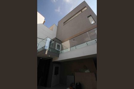Casa de condomínio à venda com 154m², 2 quartos e 2 vagasFachada
