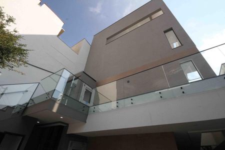 Casa de condomínio à venda com 154m², 2 quartos e 2 vagasFachada