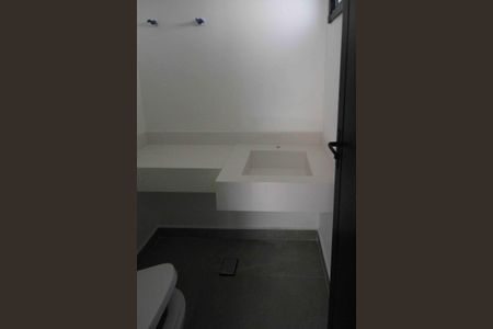 Casa de condomínio à venda com 154m², 2 quartos e 2 vagasLavabo