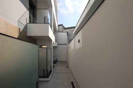 Casa de condomínio à venda com 154m², 2 quartos e 2 vagasCorredor