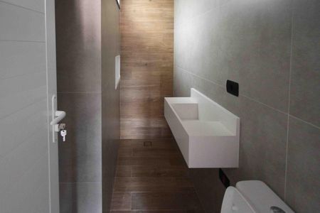 Casa de condomínio à venda com 154m², 2 quartos e 2 vagasBanheiro da Suite