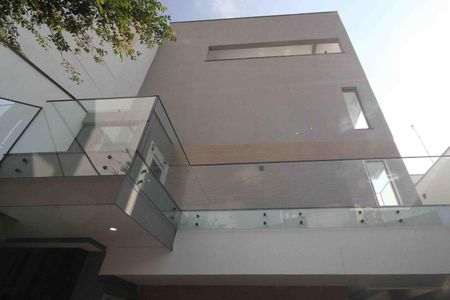 Casa de condomínio à venda com 154m², 2 quartos e 2 vagasFachada