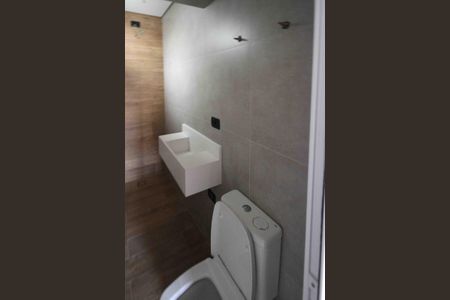 Casa de condomínio à venda com 154m², 2 quartos e 2 vagasBanheiro da Suite