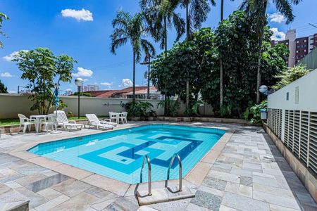Apartamento à venda com 99m², 3 quartos e 3 vagas Apartamento à venda com 99m², 3 quartos e 3 vagasÁrea comum - Piscina