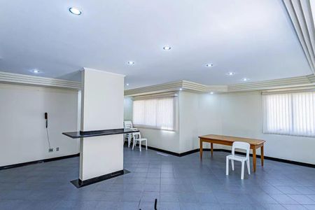 Apartamento à venda com 99m², 3 quartos e 3 vagas Apartamento à venda com 99m², 3 quartos e 3 vagasÁrea comum - Salão de festas