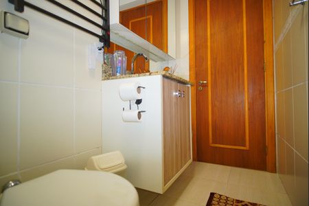 Apartamento à venda com 99m², 3 quartos e 2 vagasBanheiro da Suíte