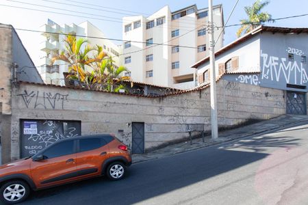 Casa à venda com 402m², 9 quartos e 3 vagasFachada