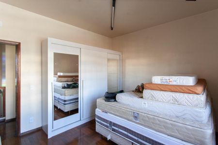 Casa à venda com 402m², 9 quartos e 3 vagasQuarto 1 da Casa 2 