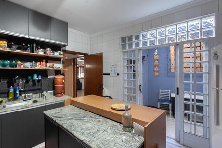 Casa à venda com 402m², 9 quartos e 3 vagasCozinha da Casa 1