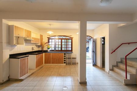 Casa à venda com 402m², 9 quartos e 3 vagasCASA 3 - Cozinha