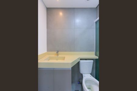 Apartamento à venda com 61m², 2 quartos e 1 vaga Apartamento à venda com 61m², 2 quartos e 1 vagaBanheiro social