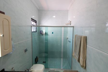 Casa à venda com 240m², 3 quartos e 4 vagas Casa à venda com 240m², 3 quartos e 4 vagasBanheiro Social