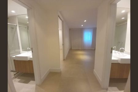 Apartamento à venda com 167m², 2 quartos e 2 vagas