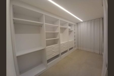 Apartamento à venda com 167m², 2 quartos e 2 vagas
