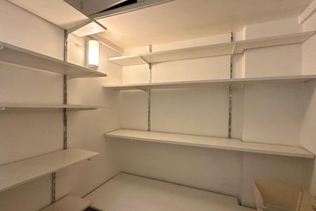 Apartamento à venda com 90m², 2 quartos e sem vaga Apartamento à venda com 90m², 2 quartos e sem vagaQuarto de Serviço