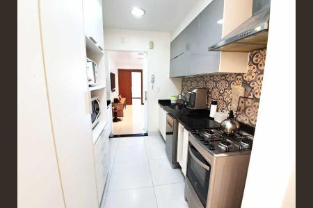 Apartamento à venda com 100m², 2 quartos e 1 vaga
