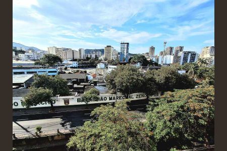 Apartamento à venda com 67m², 2 quartos e sem vaga