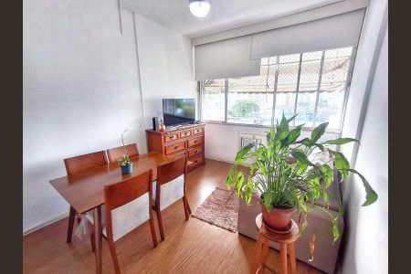 Apartamento à venda com 67m², 2 quartos e sem vaga