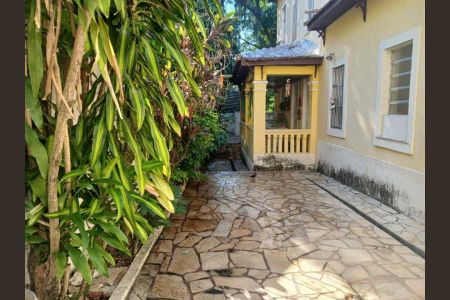 Casa à venda com 204m², 5 quartos e 4 vagas