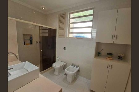 Casa à venda com 209m², 3 quartos e 1 vaga