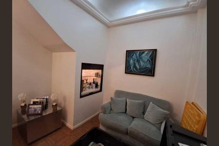 Casa à venda com 209m², 3 quartos e 1 vaga