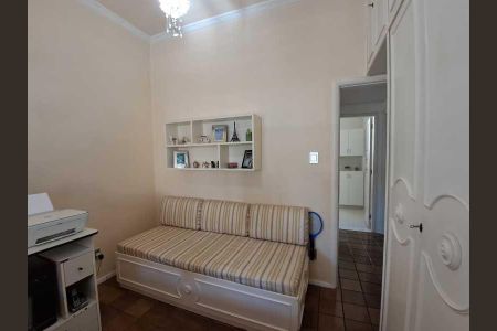 Casa à venda com 209m², 3 quartos e 1 vaga