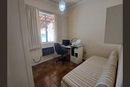 Casa à venda com 209m², 3 quartos e 1 vaga
