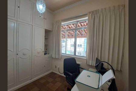 Casa à venda com 209m², 3 quartos e 1 vaga