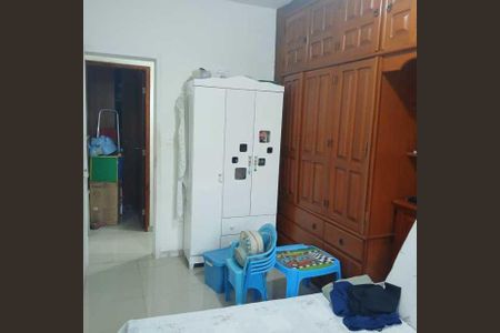 Casa à venda com 182m², 5 quartos e sem vaga