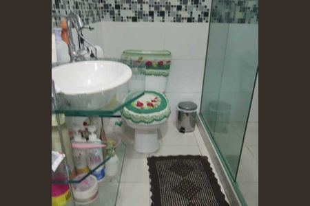 Casa à venda com 182m², 5 quartos e sem vaga