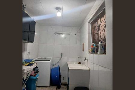 Casa à venda com 182m², 5 quartos e sem vaga