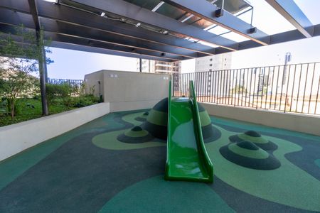 Apartamento à venda com 198m², 4 quartos e 3 vagas Apartamento à venda com 198m², 4 quartos e 3 vagasÁrea comum - Playground
