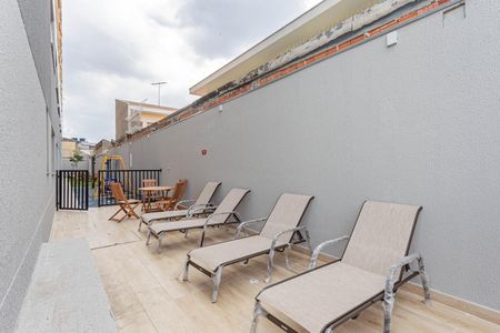 Apartamento para alugar com 30m², 2 quartos e sem vaga Apartamento para alugar com 30m², 2 quartos e sem vagaÁrea comum - Piscina