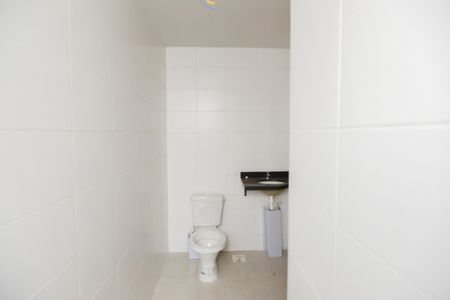 Apartamento para alugar com 45m², 2 quartos e 1 vaga Apartamento para alugar com 45m², 2 quartos e 1 vagaBanheiro