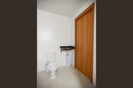 Apartamento para alugar com 45m², 2 quartos e 1 vaga Apartamento para alugar com 45m², 2 quartos e 1 vagaBanheiro