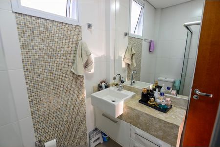 Apartamento à venda com 62m², 2 quartos e sem vaga Apartamento à venda com 62m², 2 quartos e sem vagaBanheiro da Suíte