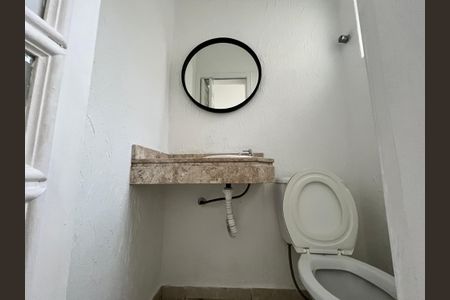 Casa de condomínio à venda com 90m², 2 quartos e 1 vagaLavabo