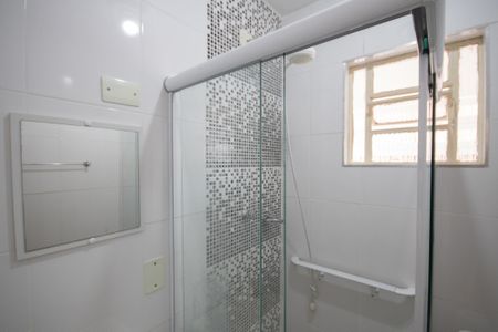 Apartamento à venda com 37m², 2 quartos e sem vaga Apartamento à venda com 37m², 2 quartos e sem vagaBanheiro Social