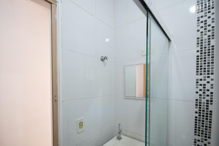 Apartamento à venda com 37m², 2 quartos e sem vaga Apartamento à venda com 37m², 2 quartos e sem vagaBanheiro Social
