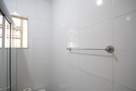 Apartamento à venda com 37m², 2 quartos e sem vaga Apartamento à venda com 37m², 2 quartos e sem vagaBanheiro Social