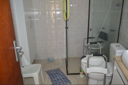 Casa à venda com 160m², 3 quartos e 3 vagasBanheiro
